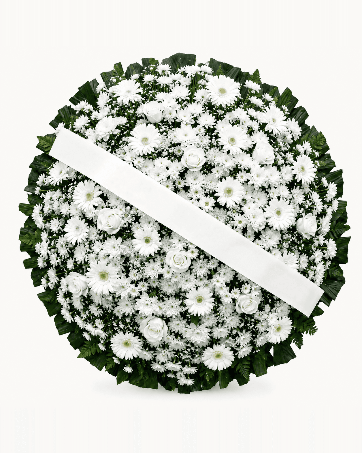 Coroa de Flores Toda Branca de Gérberas, Rosas e Crisântemos, tamanho Pequena